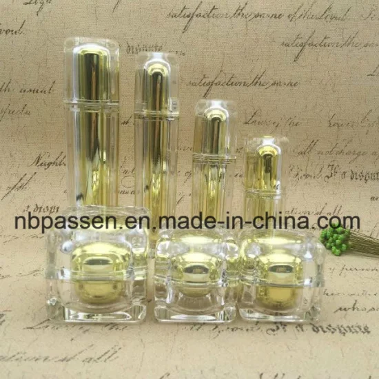 Gold Acrylic Bottle with Spray Pump for Cosmetic Packaging (PPC-ALB-061)